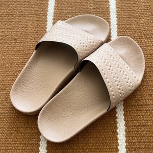 Adidas Adilette Women’s Slides Ash Pearl